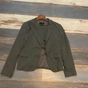 Gray suit set banana republic size 12 P